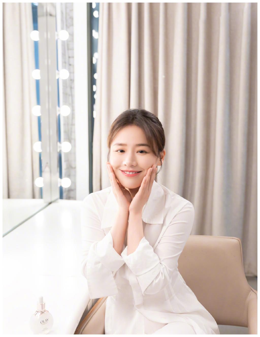 马思纯狂减十斤瘦身成功颜值回春双马尾造型少女感十足