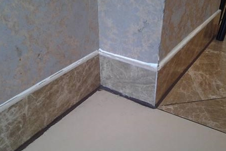 有钱人都不装大理石踢脚线他们更爱用这种材料设计后悔才察觉