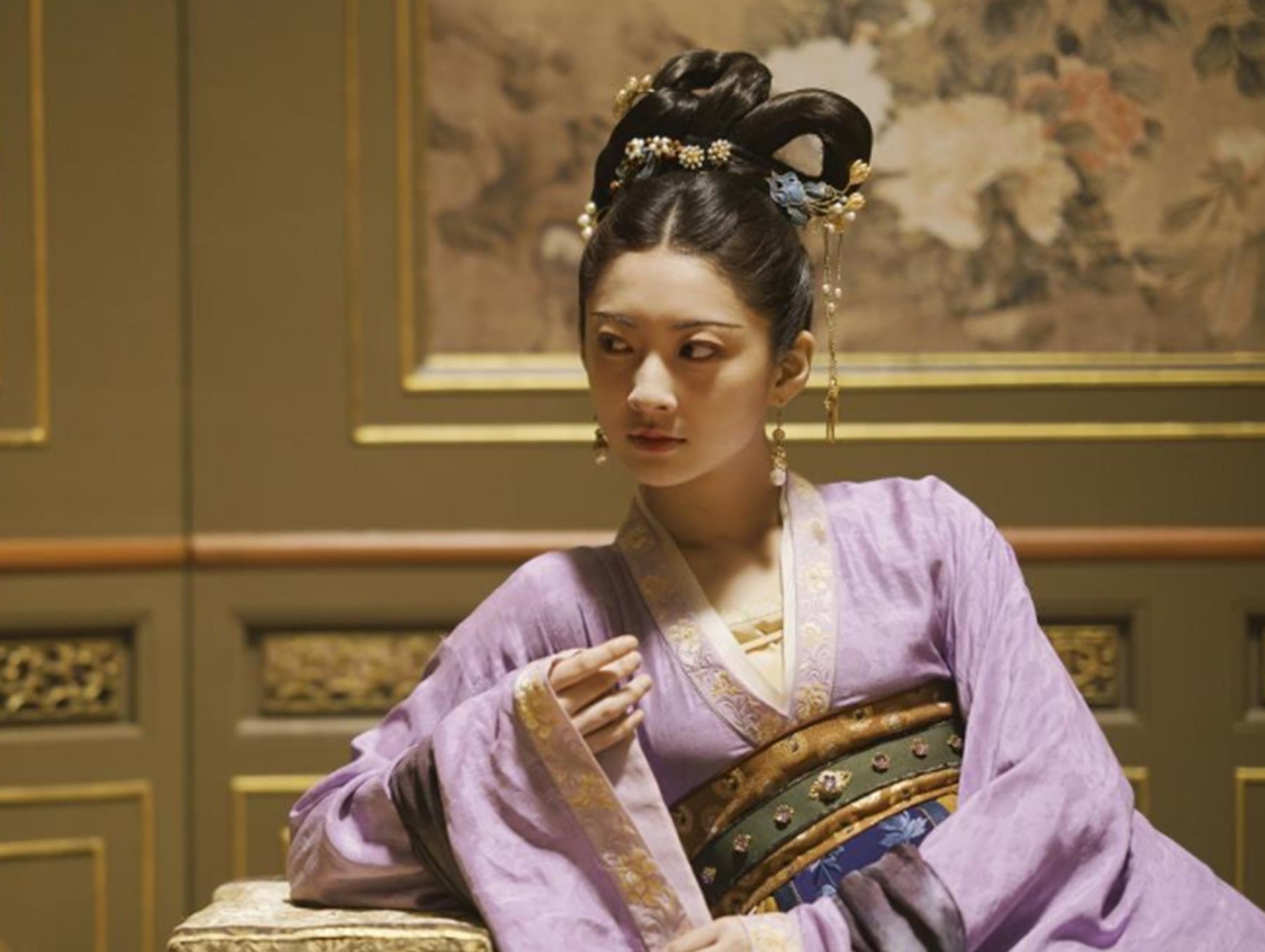 潘充媛扮演者大宋宫词潘妃的孩子是谁的