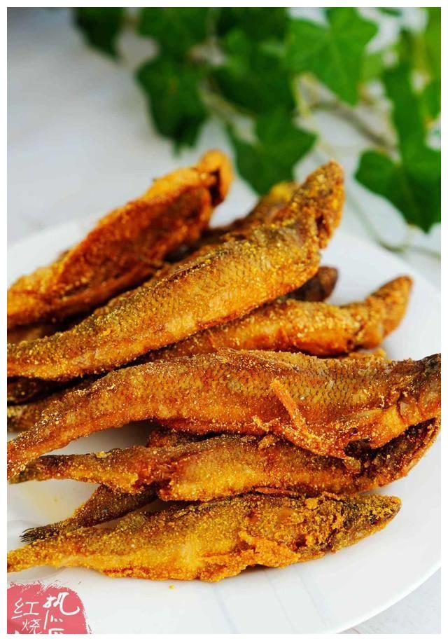 干炸鱼用淀粉还是面粉效果都不如这粉好外表更酥脆凉了也好吃