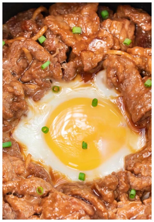 电饭锅版牛肉窝蛋饭做法,懒人必备,吃一次就上瘾