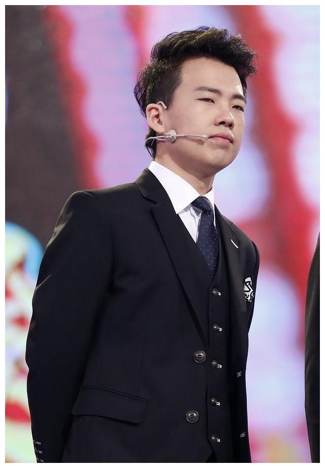 郭麒麟因参加最强大脑被质疑真的难逃学历梗吗