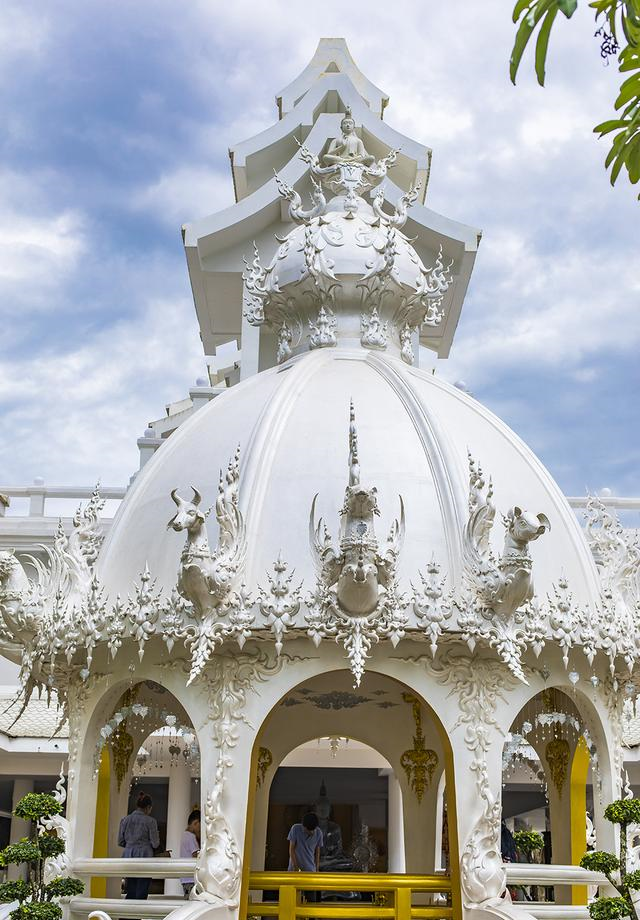 泰国最伟大的建筑洁白如琼楼玉宇华裔建筑师耗尽毕生心血所建