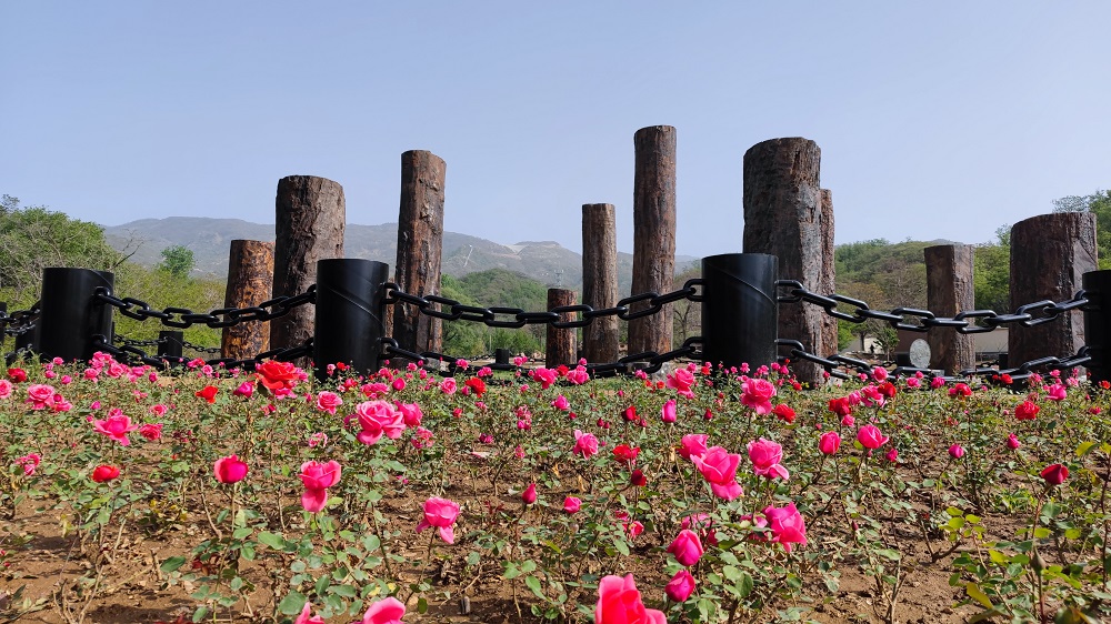 绿水青山生态旅游河北平山民族风情园开园迎客