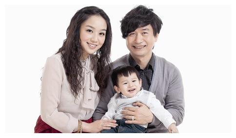 54岁黄舒骏再当爸,小24岁妻子二胎得女凑成"好"字