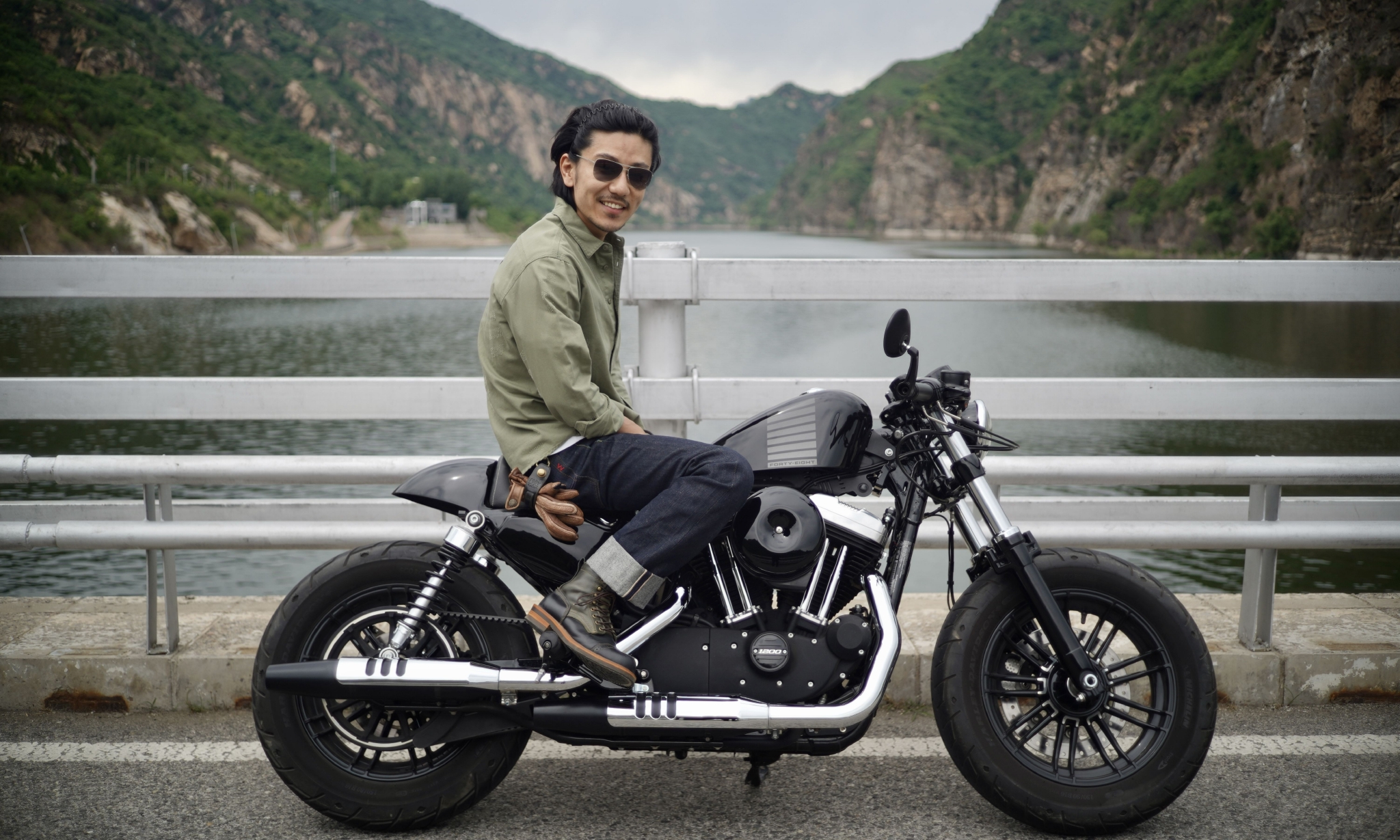 石昊正|机车型男 骑行享惬意时光|石昊正|机车|骑行_新浪新闻