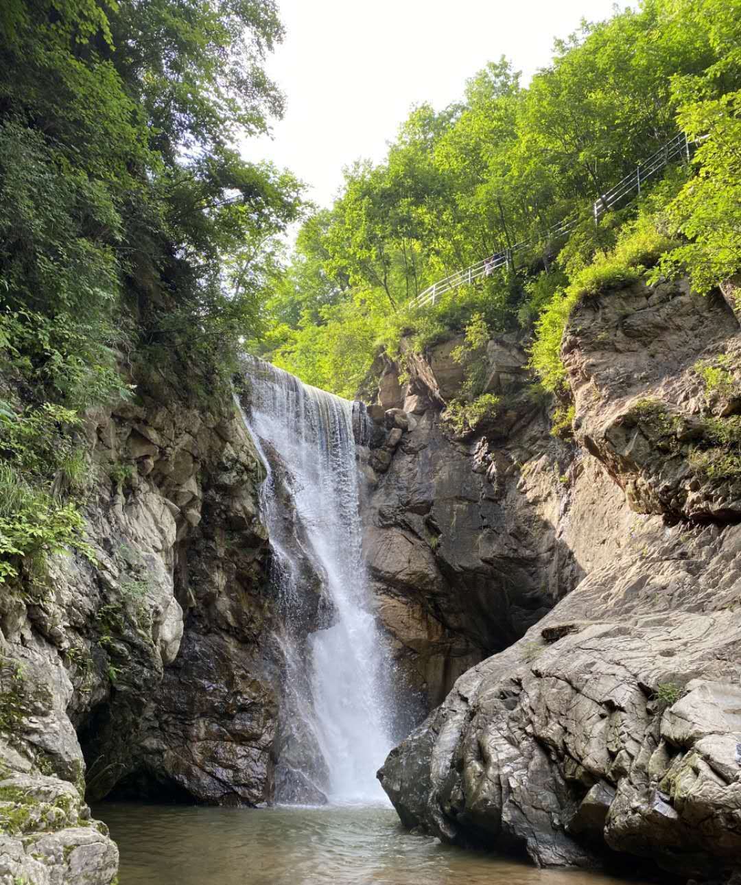 景区欣赏辽宁抚顺玉龙溪大峡谷风景区,奇峰峻秀 涧流飞瀑
