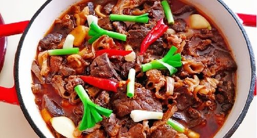 啤酒炖猪肺,香辣下饭,吃起来太过瘾了2020-10-29 10:48:38入秋以后