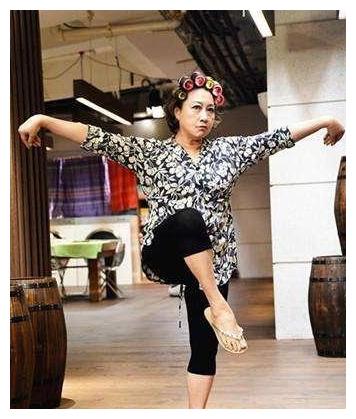 "包租婆"元秋,敢骂洪金宝,叫成龙"大鼻",周星驰再三请复出