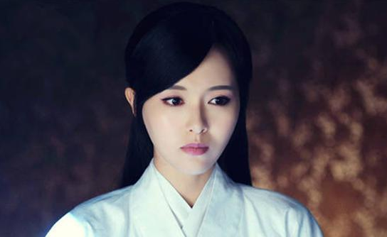 古装美人睡衣秀:杨幂洒脱,刘亦菲清秀,佟丽娅妩媚!