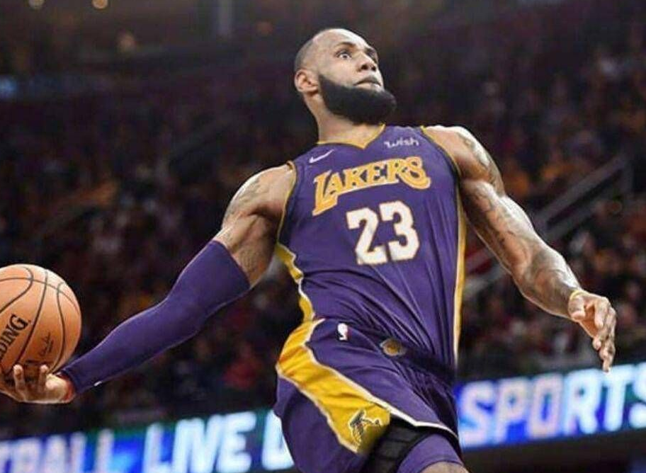 恭喜!詹姆斯正式加冕历史总得分王,得分方面可以媲美乔丹了休闲区蓝鸢梦想 - Www.slyday.coM 恭喜!詹姆斯正式加冕历史总得分王,得分方面可以媲美乔丹了休闲区蓝鸢梦想 - Www.slyday.coM