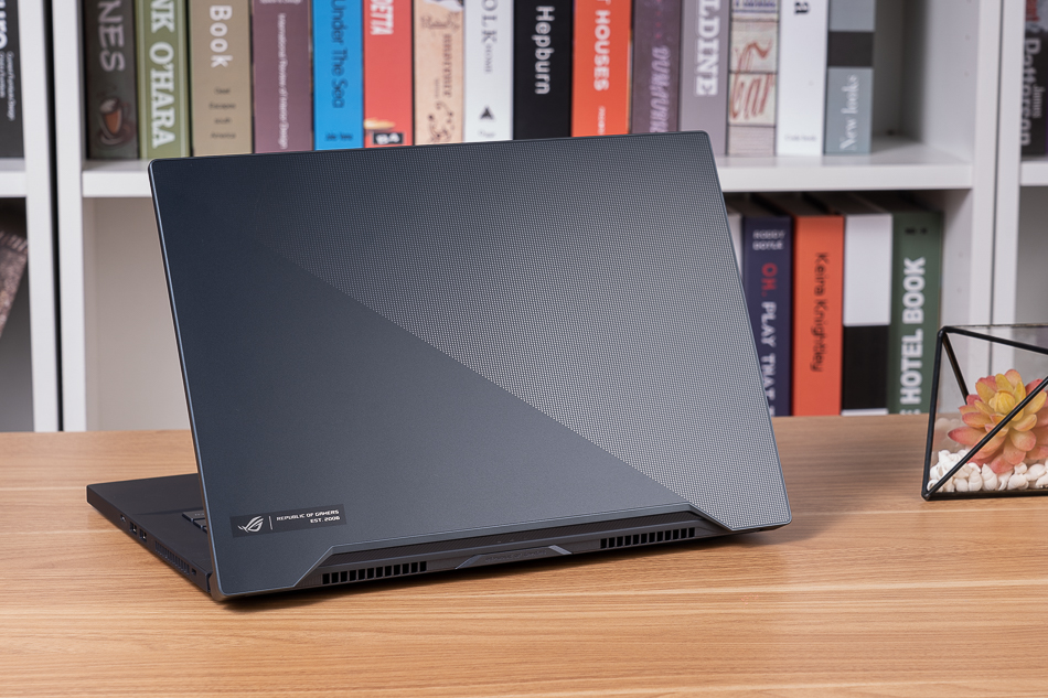 rog幻15笔记本图赏让专业本也充满电竞风