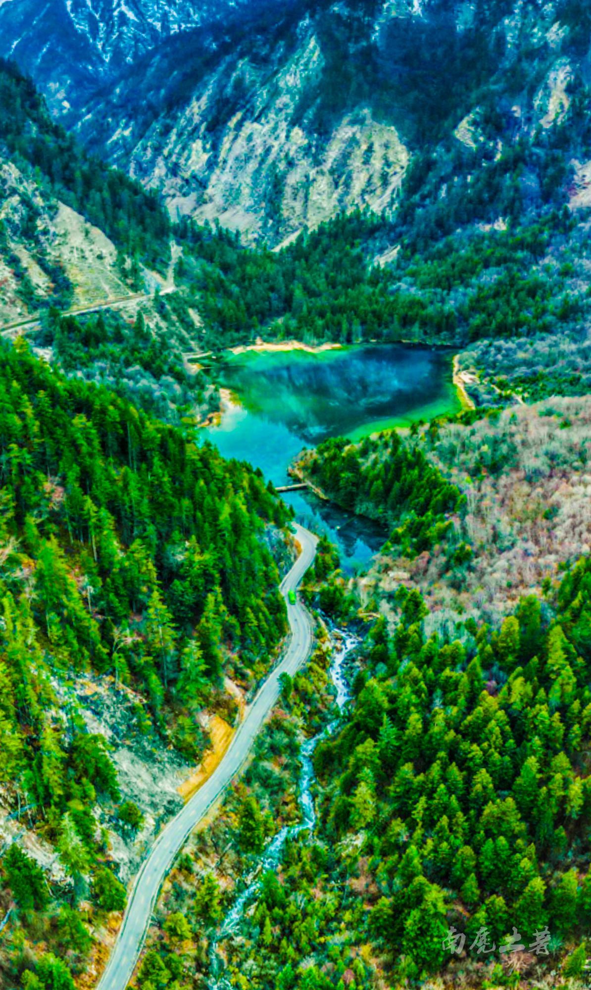 航拍今年春天九寨沟