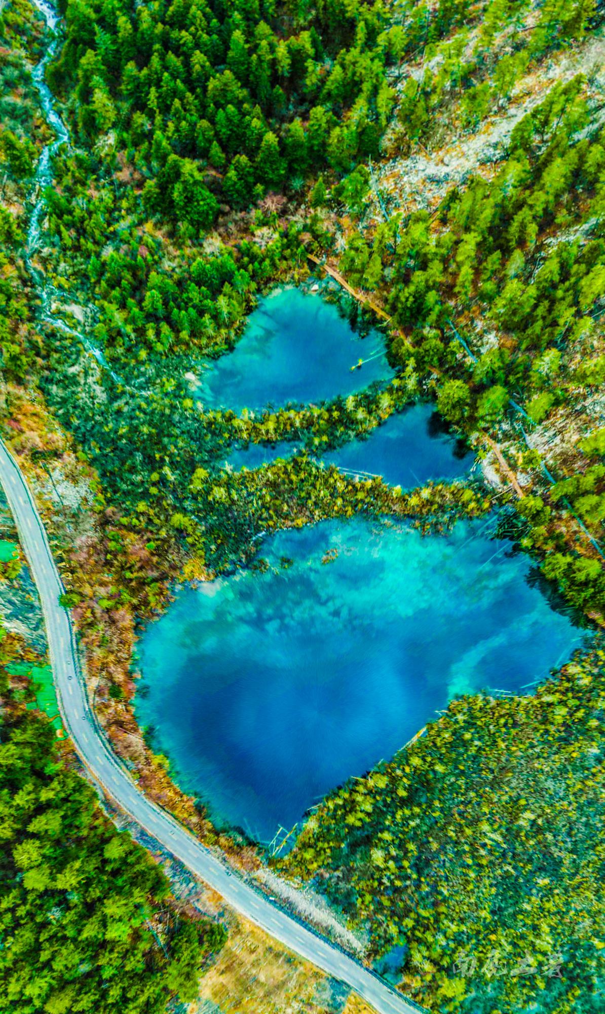 航拍今年春天九寨沟