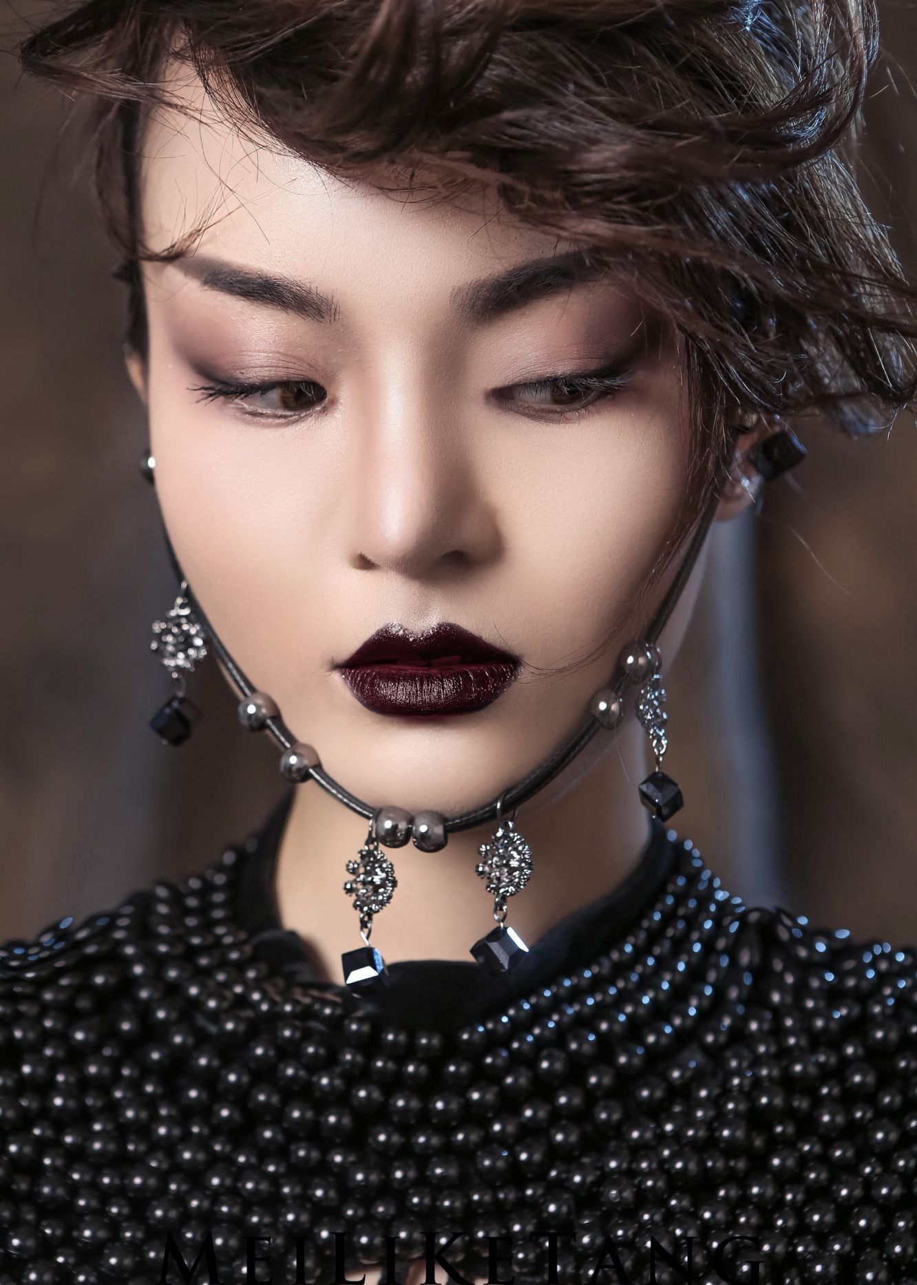 童婷美丽课堂:暗黑系酷girl商业拍摄妆容造型