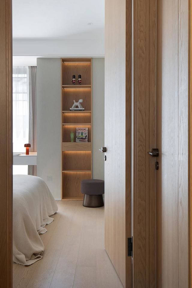 她家客厅太好看了，一进门就被美到，喜欢这样简单不花哨的装修休闲区蓝鸢梦想 - Www.slyday.coM