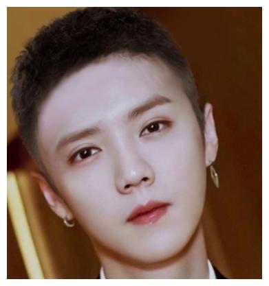 本以为鹿晗露额头最帅,当他剪了"栗子头"后,网友:翻版朴世路