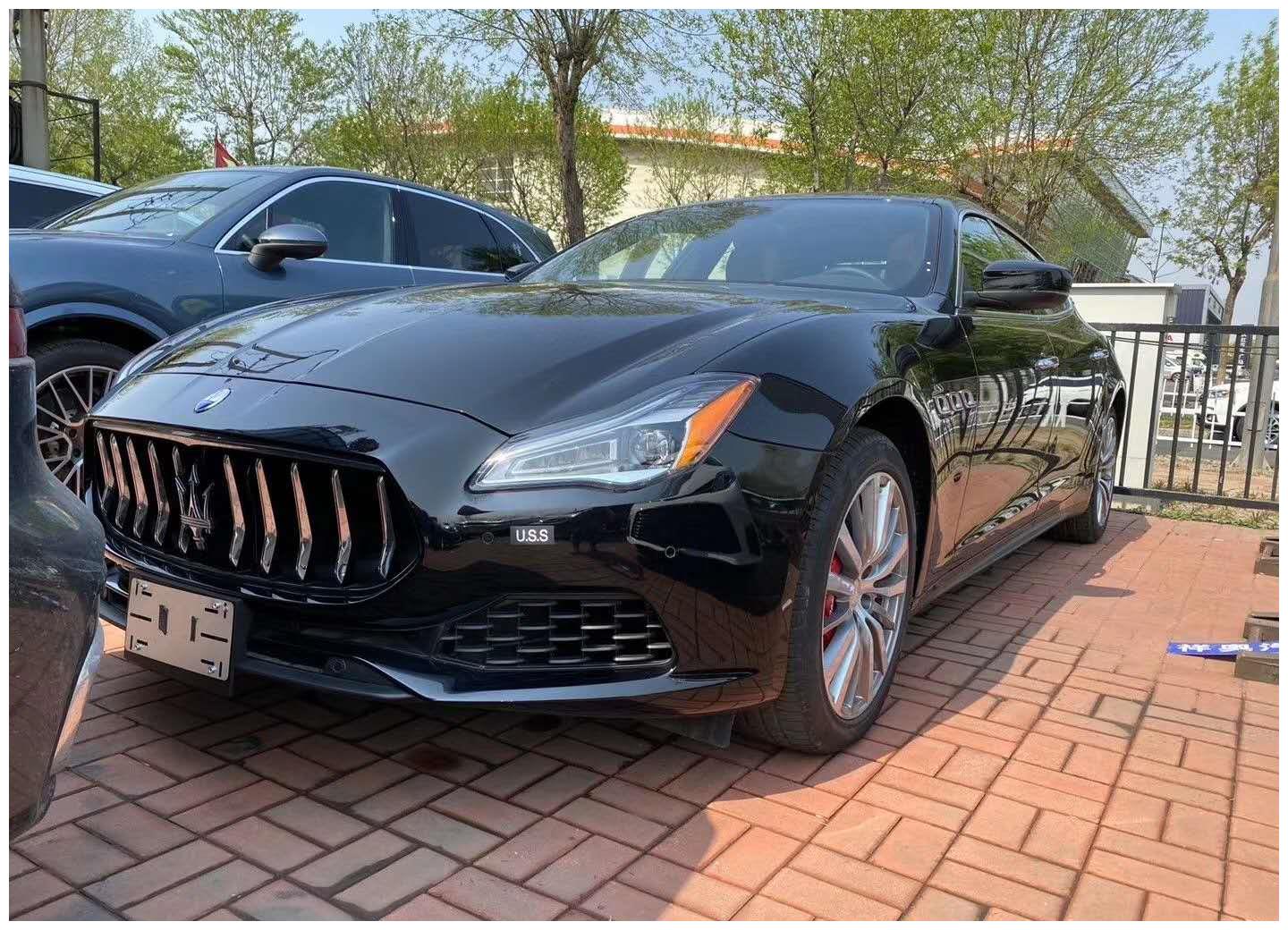 玛莎拉蒂总裁 430hp高功率四门轿跑车实拍-新浪汽车