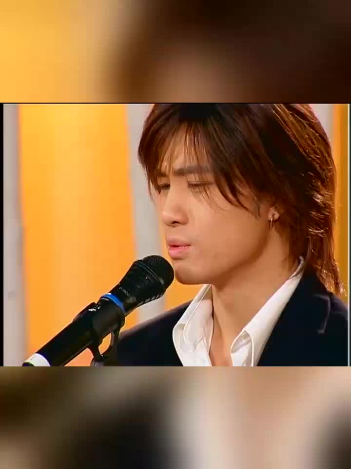 薰衣草季晴川上台唱歌梁以薰被送医院这一幕俩人永远分别