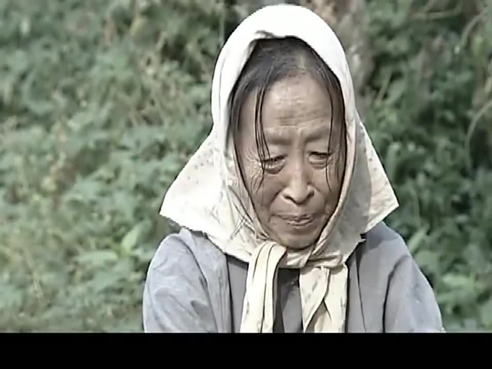 丑娘:不怨天,不怪地,只怪自己长得太丑了!老太太命真苦啊