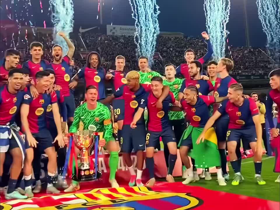 精彩不断！巴萨西甲捧杯之夜！世界波 贴地斩 圆月弯刀