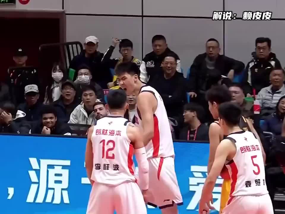 CBA自己的文班亚马！徐昕生涯之夜！ 全场爆砍27分14板4帽！