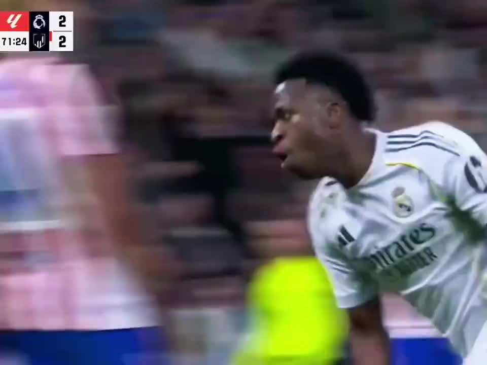 维尼双响+巴尔韦德破门，皇马3比2逆转马竞