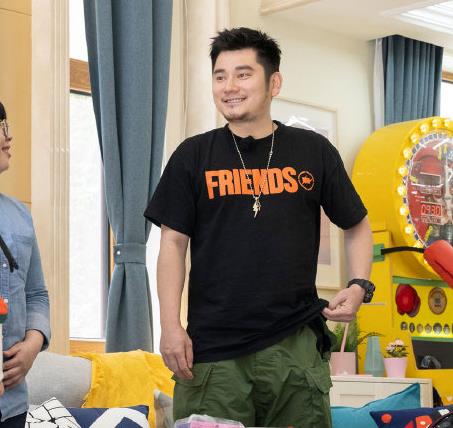 有种岁月无情叫钱枫发胖到穿3xl西装难怪36岁还单身