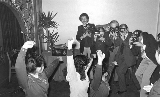 上世纪八九十年代气功热风靡全国 甚至出现了"气功"极端组织