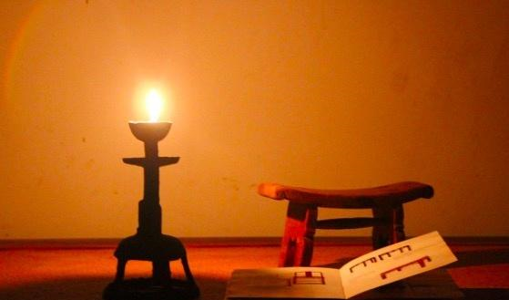 起始"桐风惊心壮士苦,衰灯络纬啼寒素.