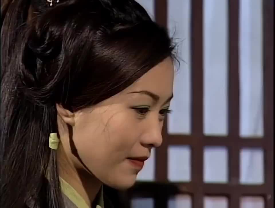 木婉清欲和段誉私奔,不料段誉却带她来了道观见准婆婆