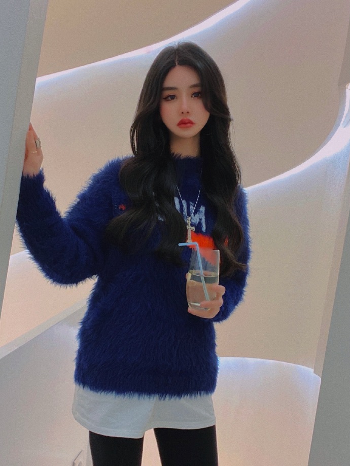 美女网红模特李幼恩迷人可爱写真美照