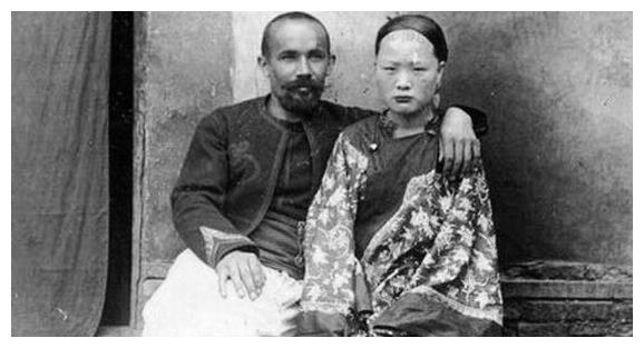 晚清尊贵的格格们跑到哪里了这些明星竟是她们后代满清的皇族