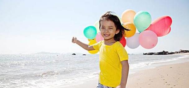 《安家》的房似锦和朱闪闪:被父母宠爱的女儿,长大更优秀