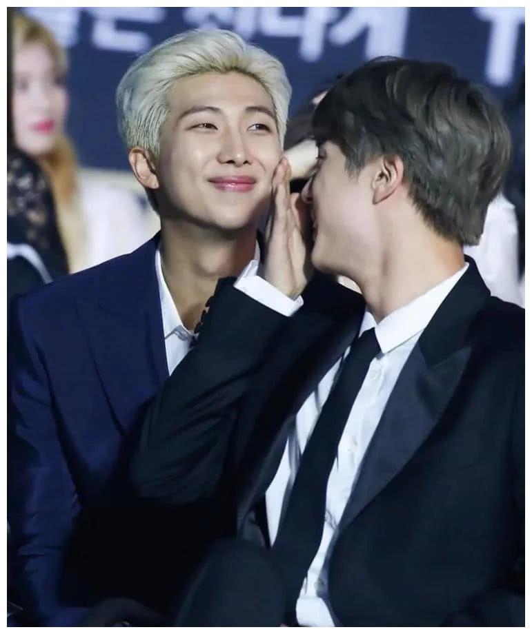 我相信金南俊心里最爱的人是金硕珍!