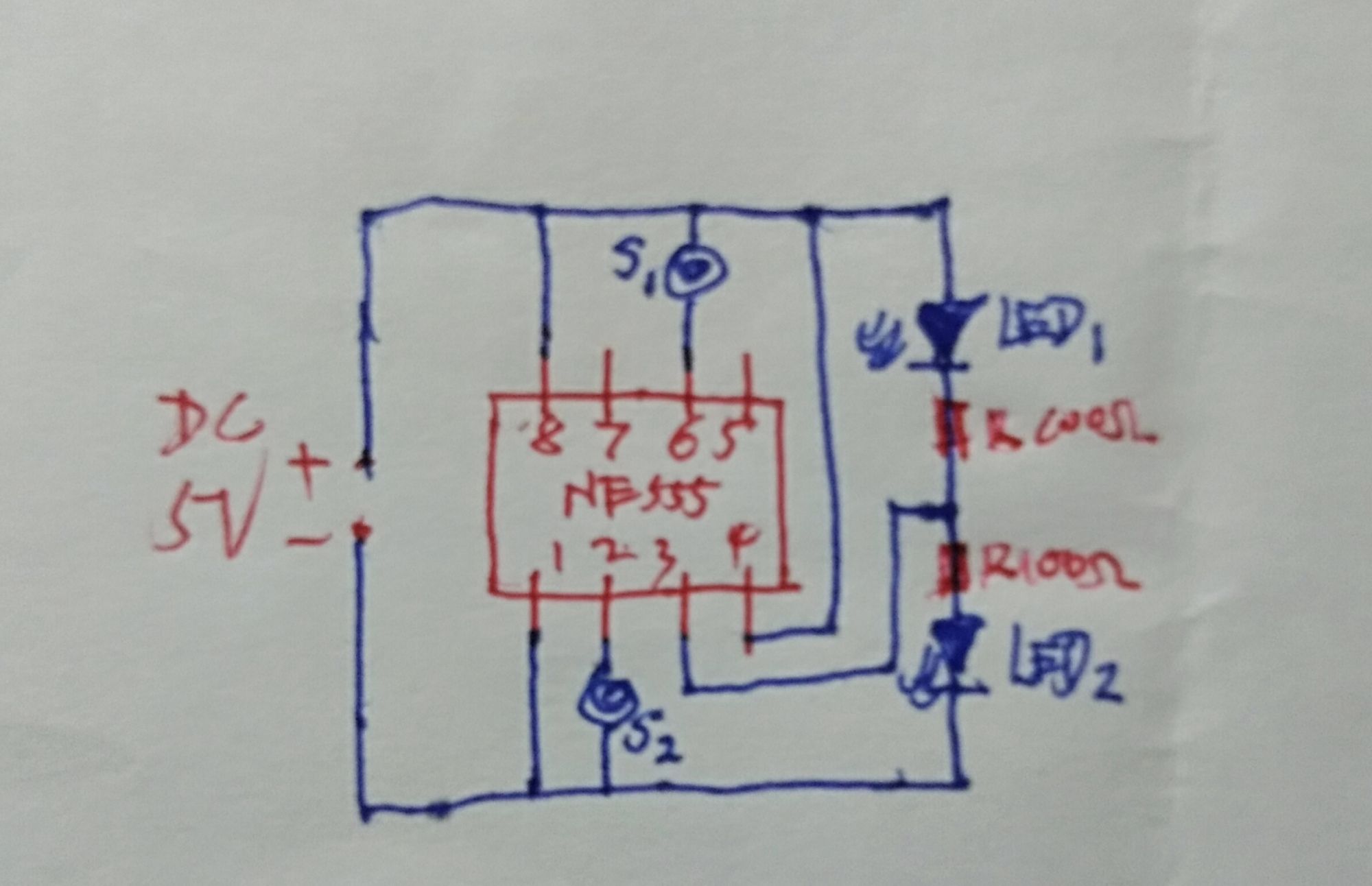 用ne555制作一个手动双闪灯(555系列4)