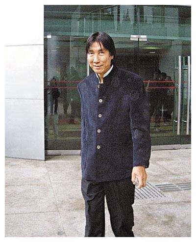 14k帮内最激烈的一次内讧战斗一触即发之际,及时收到风声的14k龙头葛