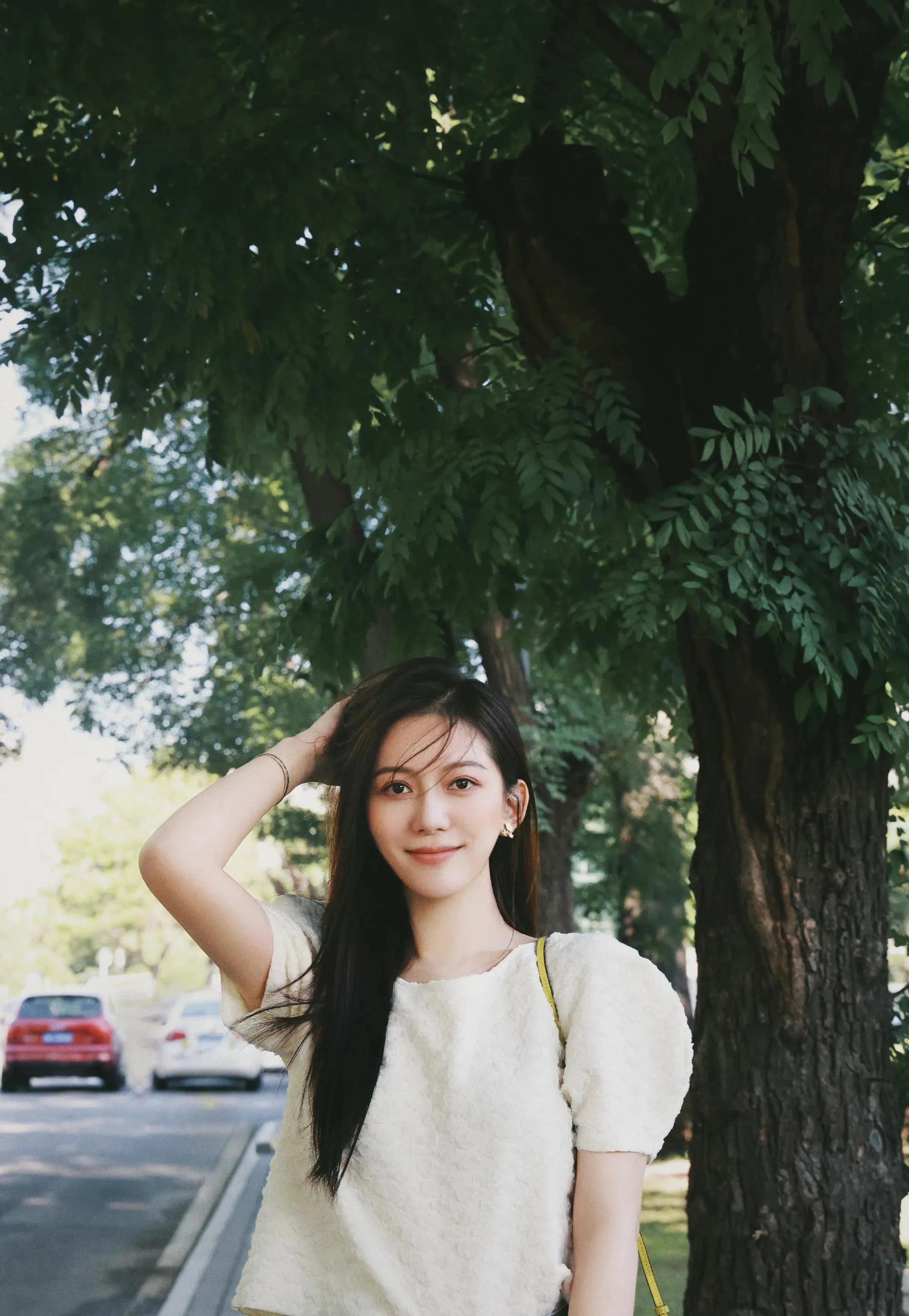 王姿允,清新漂亮,楚楚动人!__财经头条