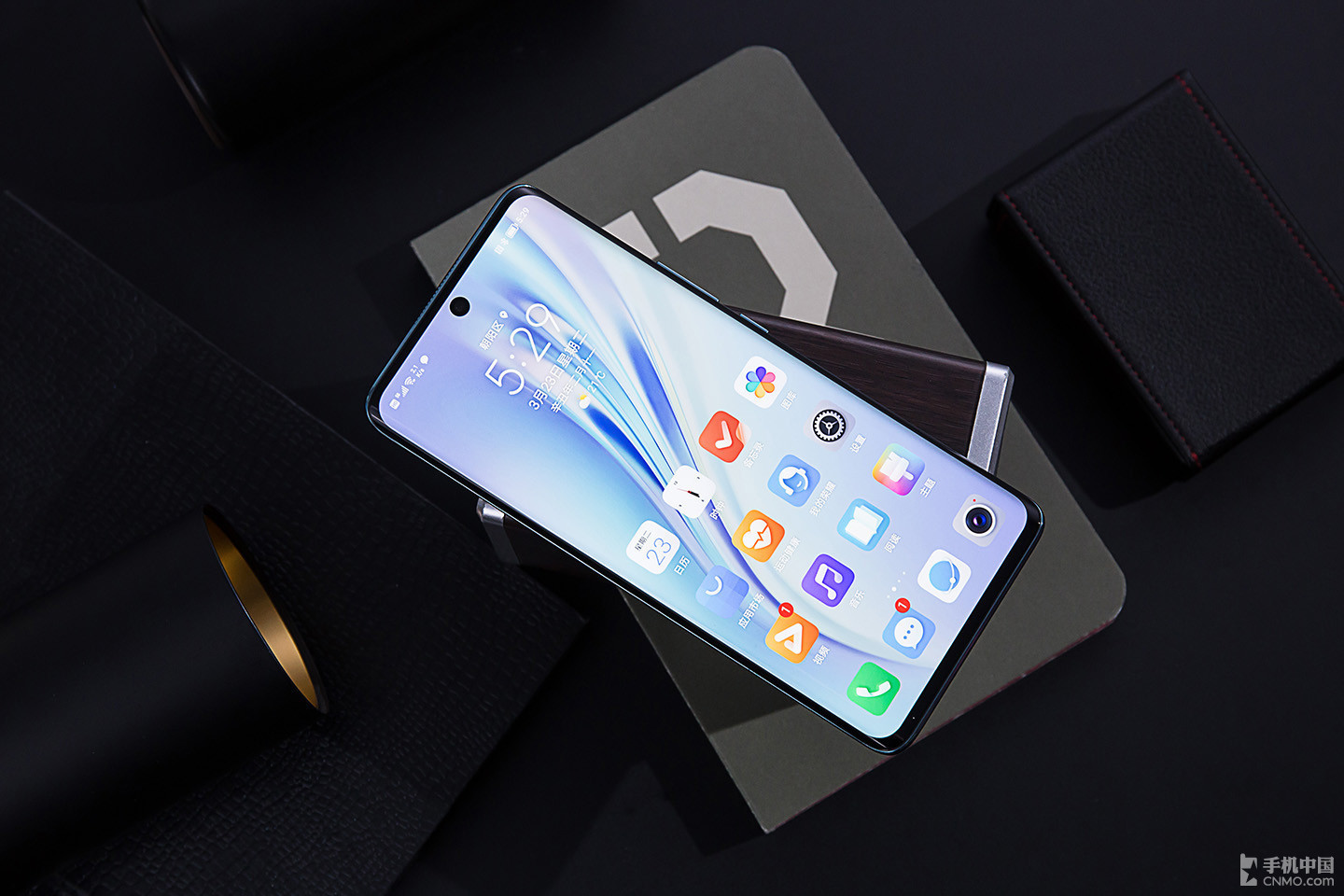 铸就难得的轻奢品质荣耀v40轻奢版图赏