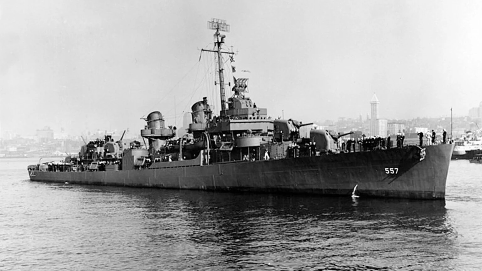 英勇号驱逐舰图片