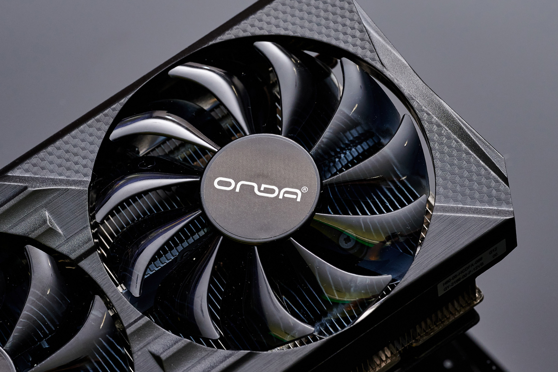 满满的金属味道昂达rtx3060显卡图赏