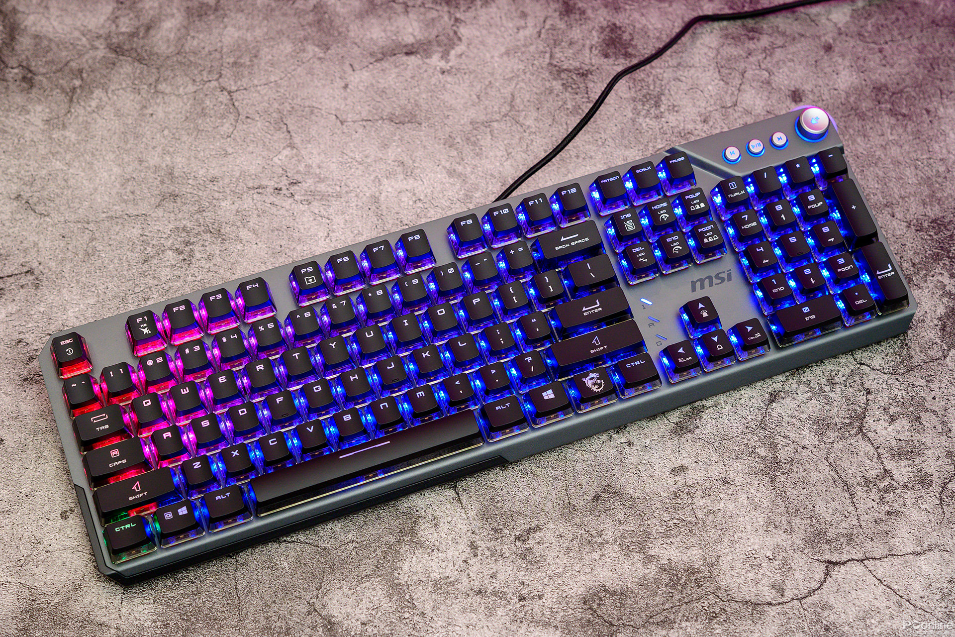 更轻更快更火红微星gk71sonic红轴键盘图赏