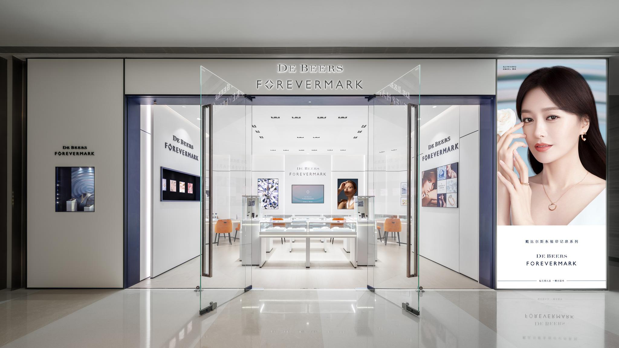 宝马4系全新一代独特魅力 大嘴鼻孔设计受关注