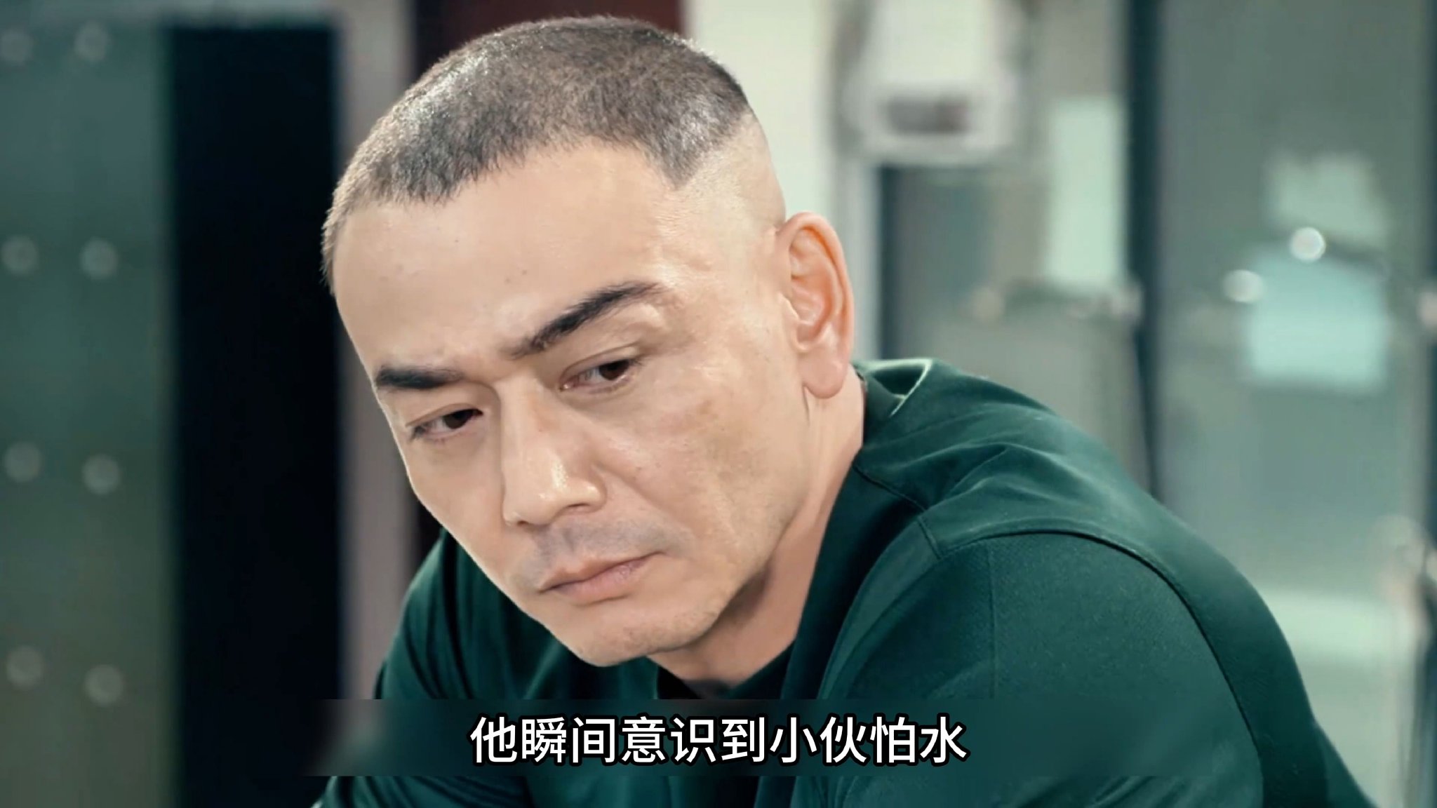 猎豹：小伙热身8小时，还是不敢跳水练习游泳