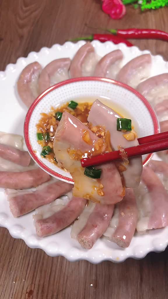 广东特色菜白切粉肠,配上这蘸料好吃到停不下来.