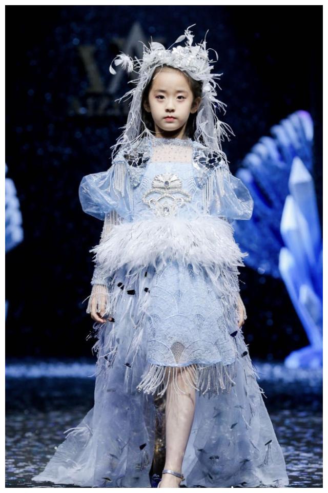 看秀梦幻公主中国风与绿色环保时装周上童装更潮酷