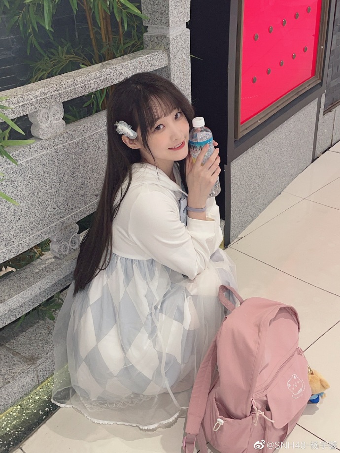 SNH48-杨宇馨小姐姐可爱美照欣赏,真好看