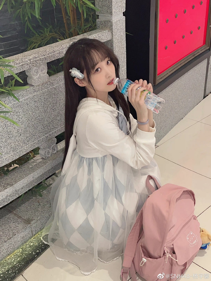 SNH48-杨宇馨小姐姐可爱美照欣赏,真好看
