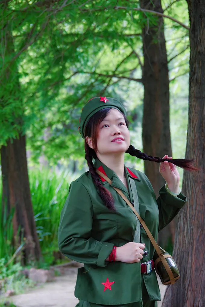 记摄人间人像摄影组图忆芳华中华儿女多奇志不爱红装爱武装
