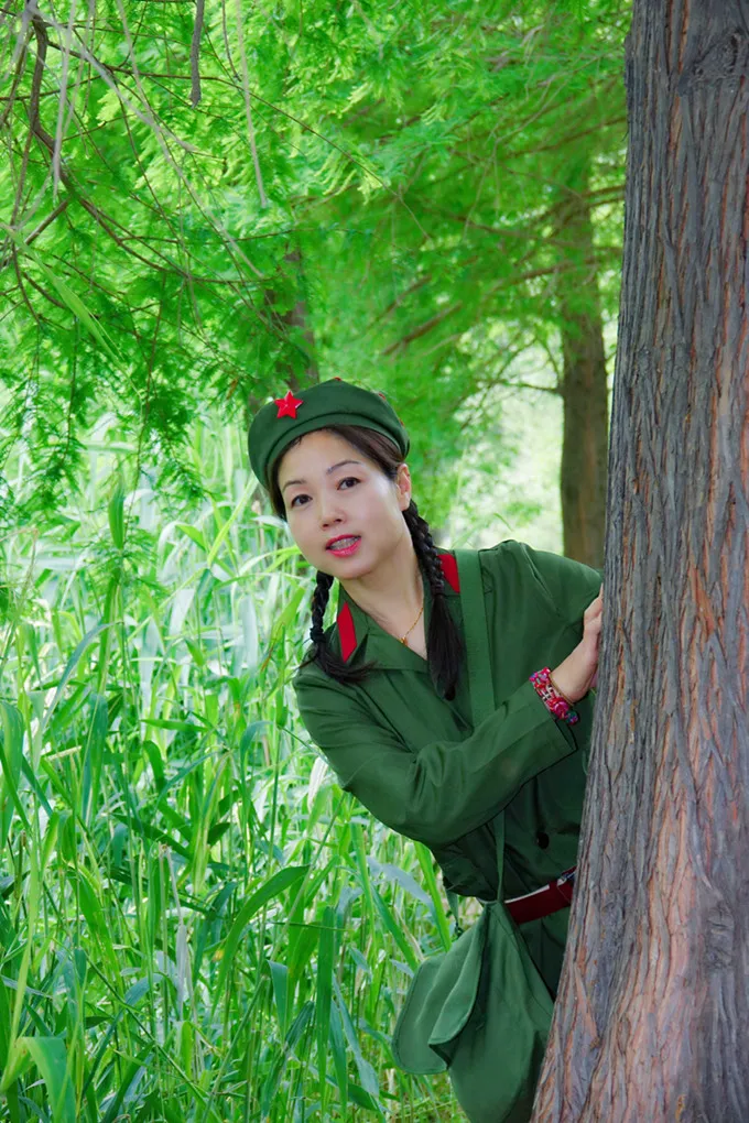 记摄人间人像摄影组图忆芳华中华儿女多奇志不爱红装爱武装